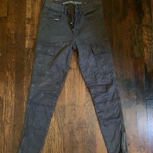 Gray button down American eagle skinny pants with cargo pockets